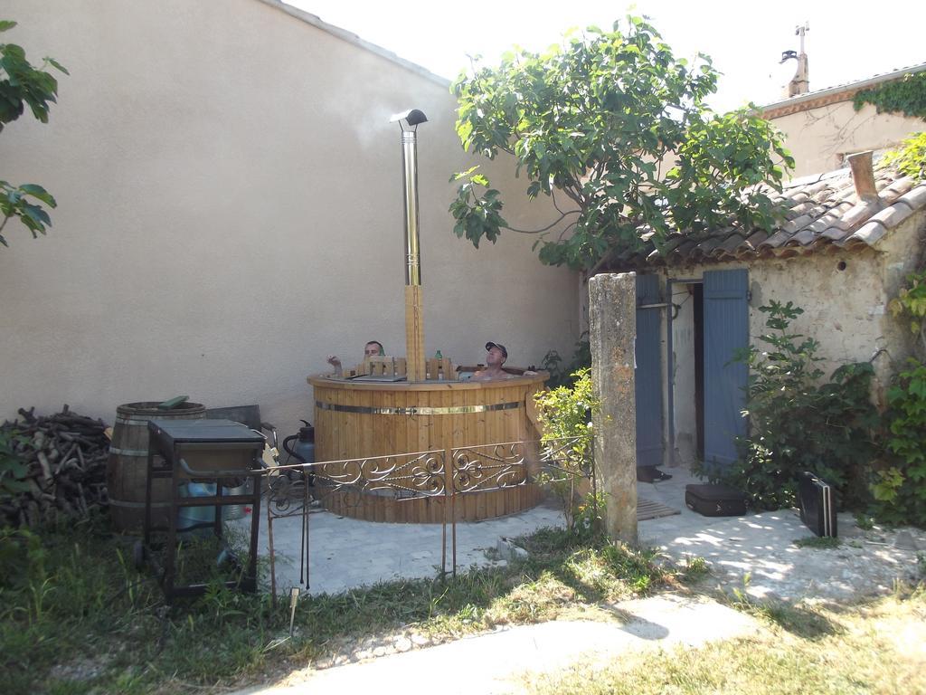 Chambres Et Table D'Hotes Au Brabo Mormoiron Dış mekan fotoğraf